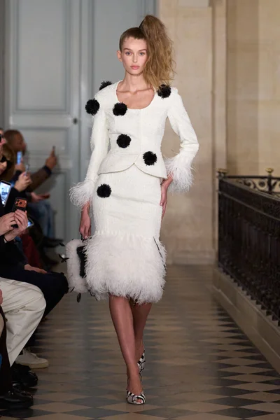 Look 46
